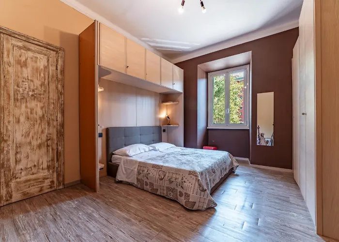 Apartment Claudio's Flat - Metro Re Di Rom
