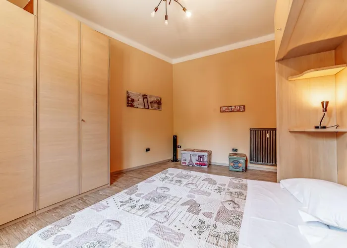Apartment Claudio's Flat - Metro Re Di