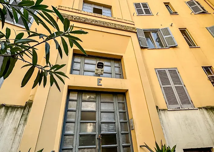 Apartment Claudio's Flat - Metro Re Di Rom