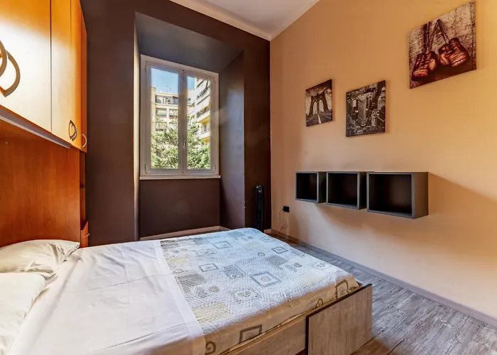 Apartment Claudio's Flat - Metro Re Di Rom